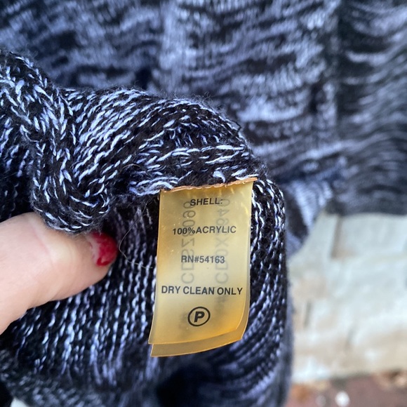 Calvin Klein medium weight knit dress - Picture 8 of 8